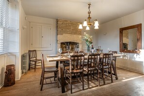 North End House Dining Room - StayCotswold