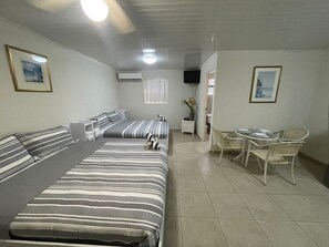 Puerta Del Sol apt4- studio with pool-central location (551)