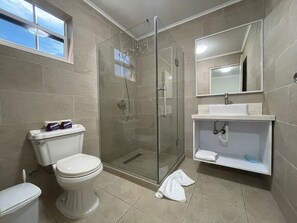 Puerta Del Sol apt4- studio with pool-central location (553)