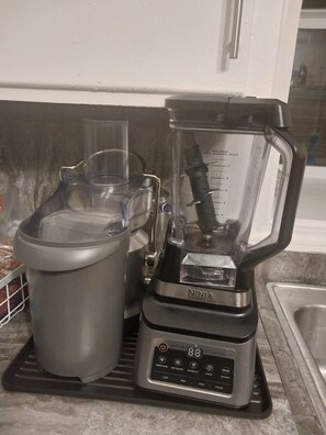 Kaffe och/eller kaffebryggare