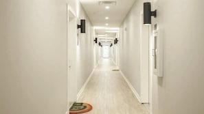 Luokittelematon kuva, 2 kautta 20, painike