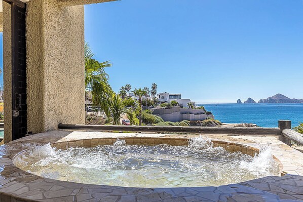 Private Jacuzzi with Amazing Ocean Views.