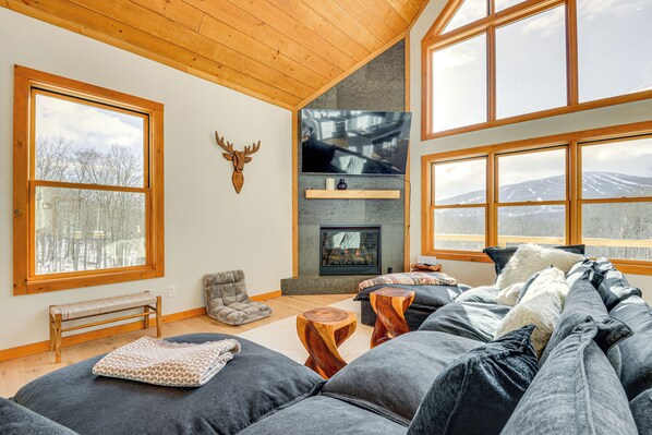 Winhall Vacation Rental | 3BR | 2.5BA | 2,400 Sq Ft | Stairs Required