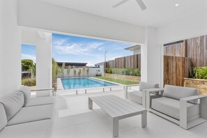 Deck/Outdoor Pool