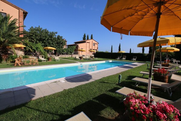 Holiday Home Swimming Pool
