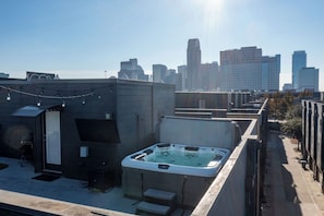 Bain à remous extérieur