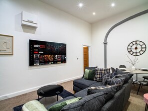 Living Room / Lounge