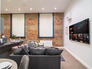 Living Room / Lounge