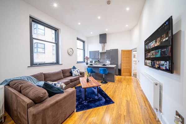 Living Room / Lounge