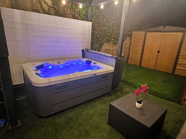 Bain à remous intérieur