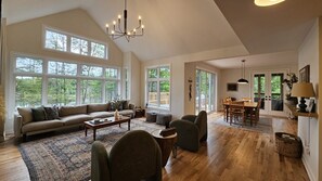 Living Room (2)