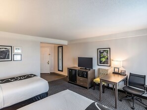 Unit with 2 Double beds