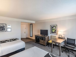 Unit with 2 Double beds