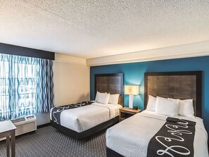 Comfortable Unit with 2 Double beds