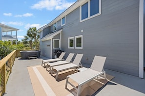 New deck with hot tub and lounge chairs!