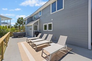 New deck with hot tub and lounge chairs!