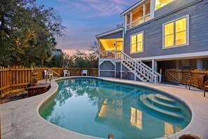 With a private pool and just steps from the ocean, it's your ideal IOP beach getaway!