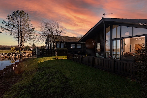 Sandmartin Lodge - Pine Lake Resort