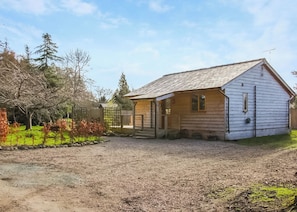 Buzzard Lodge - Acksea Lodges, Oswestry