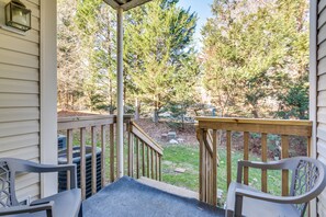 Patio | Outdoor Seating