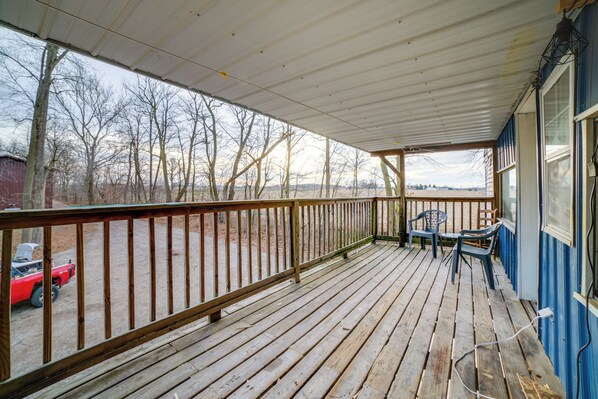 Elkhart Vacation Rental | 2BR | 1BA | 982 Sq Ft | Stairs Required