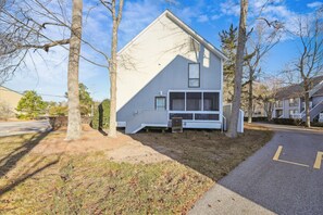 ,Side Elevation,