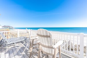 2nd Floor Sundeck with Furniture