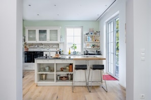 Kitchen with island