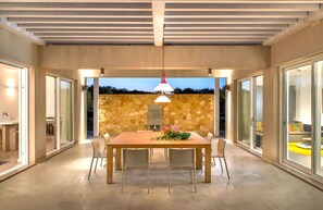 Outdoor dining