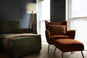 Living Room / Lounge