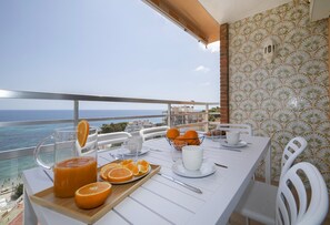 Terrasse avec vue sur la plage