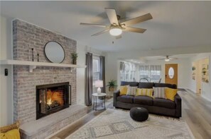 Living-room with gas fireplace