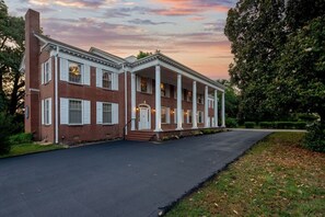 Grand 1950's colonial-The Beland