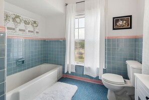Soaking tub in the vintage bathroom