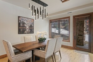 Dining Room, Dining Table, Furniture, Indoors, Room