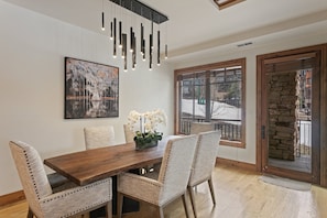 Dining Room, Dining Table, Furniture, Indoors, Room