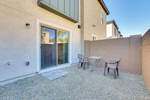 Private Patio | Dining Area