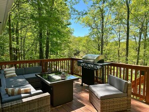 7 Zen Deck and Seating Area