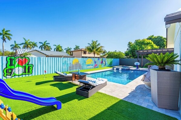 Pool