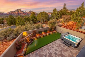 Welcome to Zendona by PORTER, your dream retreat in Sedona's spiritual vortex where luxury meets nature.