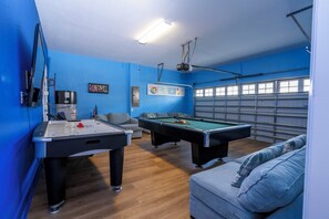 Spielezimmer