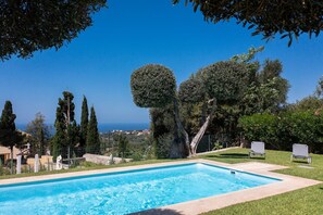 Elegant 3 bedroom villa with pool in Metaxata
