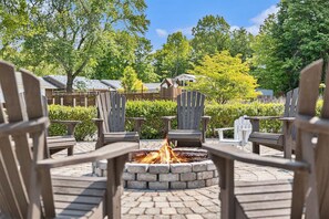 Expansive fire pit with seating for everyone