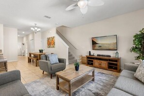 4837 Clock Tower Drive (3).jpg