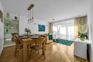 "Spacious living room | Book Now with RENTUJEMY.COM"