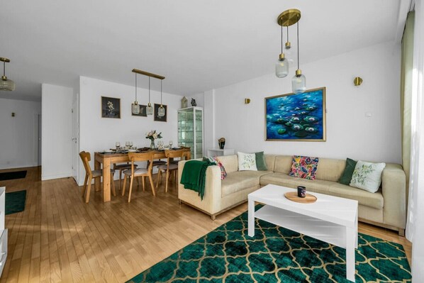 "Spacious living room | Book Now with RENTUJEMY.COM"