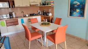 Kitchen table