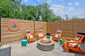 Fire pit to lounge in style!