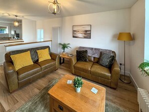 Living area | Hillcrest Cottage, Dunoon
