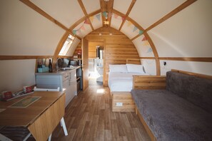 Living Room / Lounge